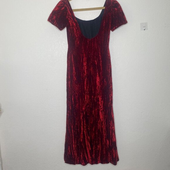 Vtg Red Velvet Maxi Evening Gown Size 10 Daniella Puff Sleeves Medieval Formal G - Picture 9 of 16